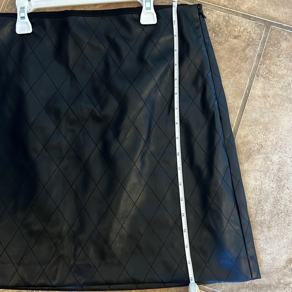 Loft mini skirt - Picture 4 of 4